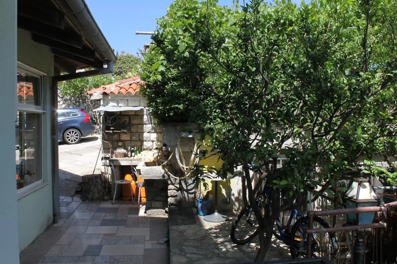 Apartments And Rooms With Parking Space Mali Lošinj Croaţia